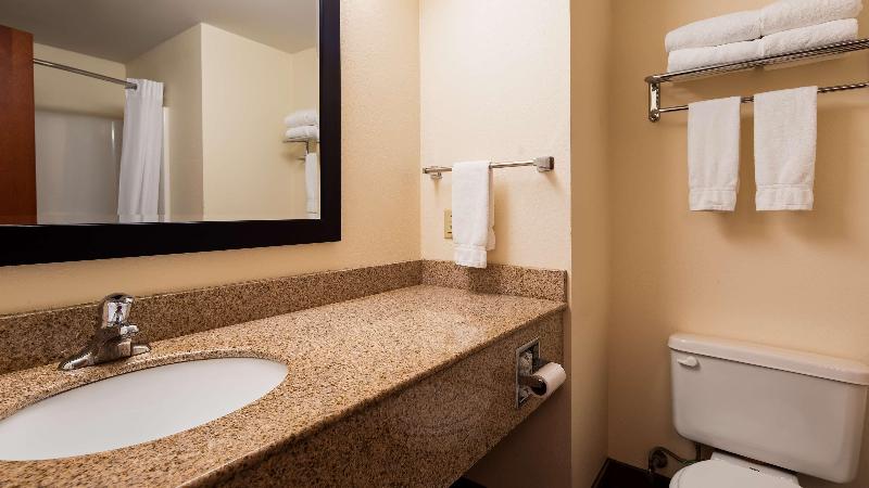 Best Western Nittany Inn Milroy image