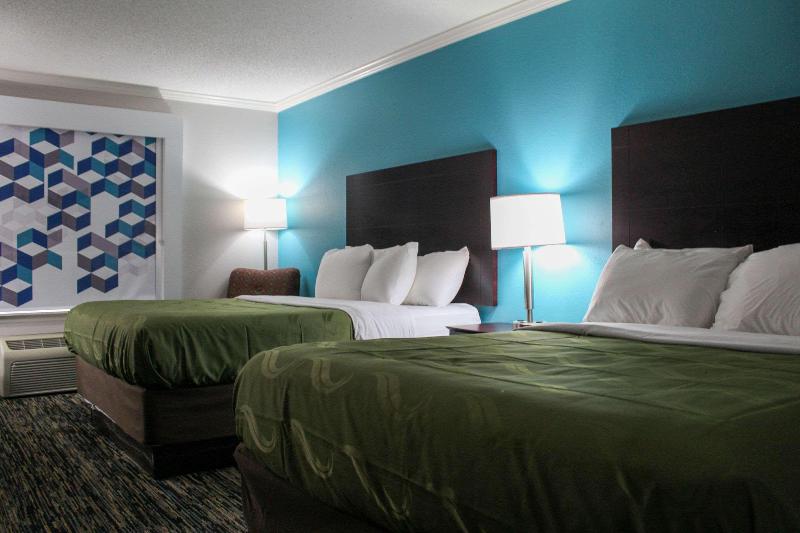 QualityInn Crossville CumberlandMountain StatePark image