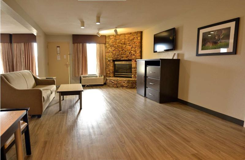 Best Western Cades Cove Inn image