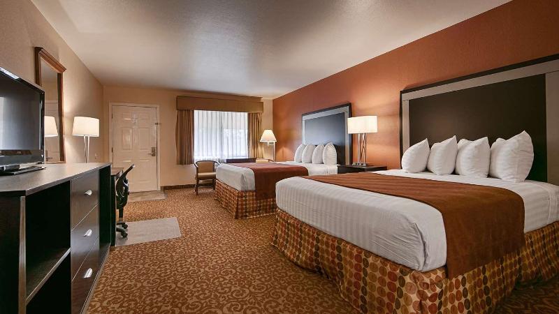Surestay Hotel By Best Western Zapata image