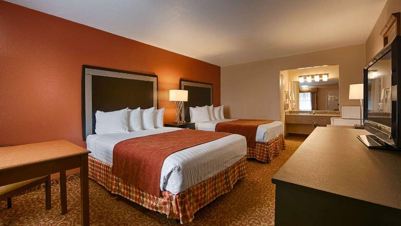 Surestay Hotel By Best Western Zapata image