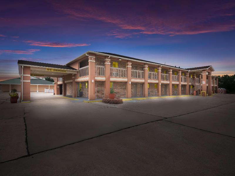 Surestay By Best Western Rockdale image