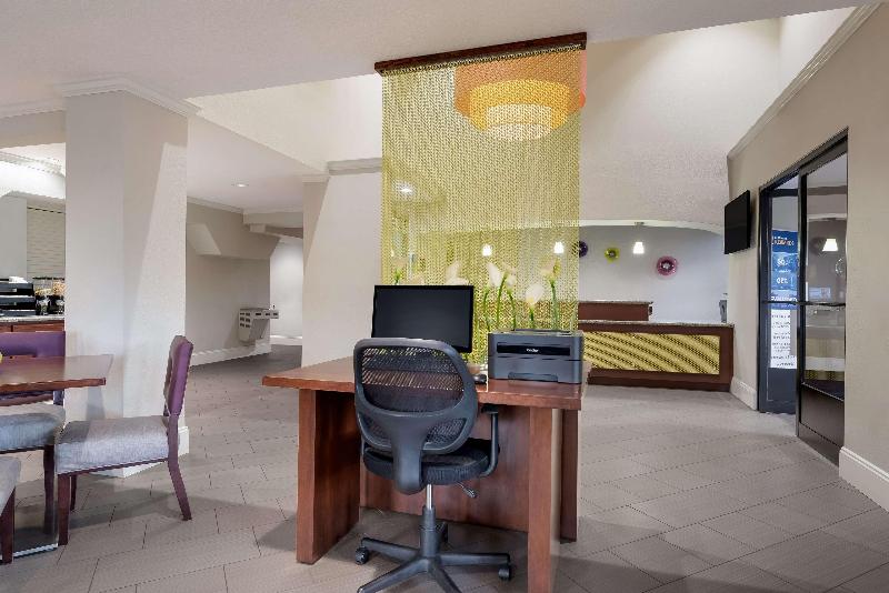 Surestay By Best Western Deer Park image