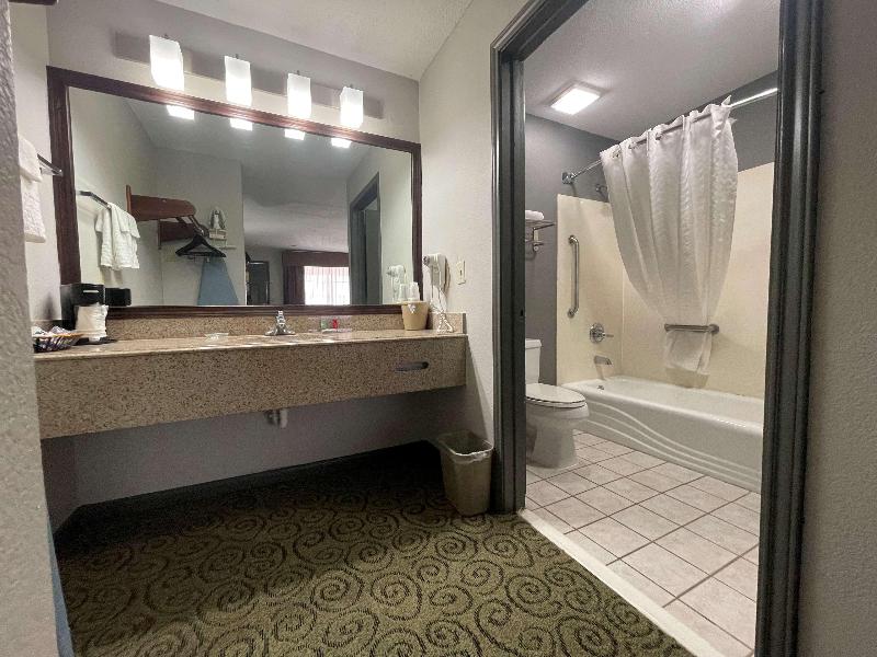 Surestay By Best Western Deer Park image