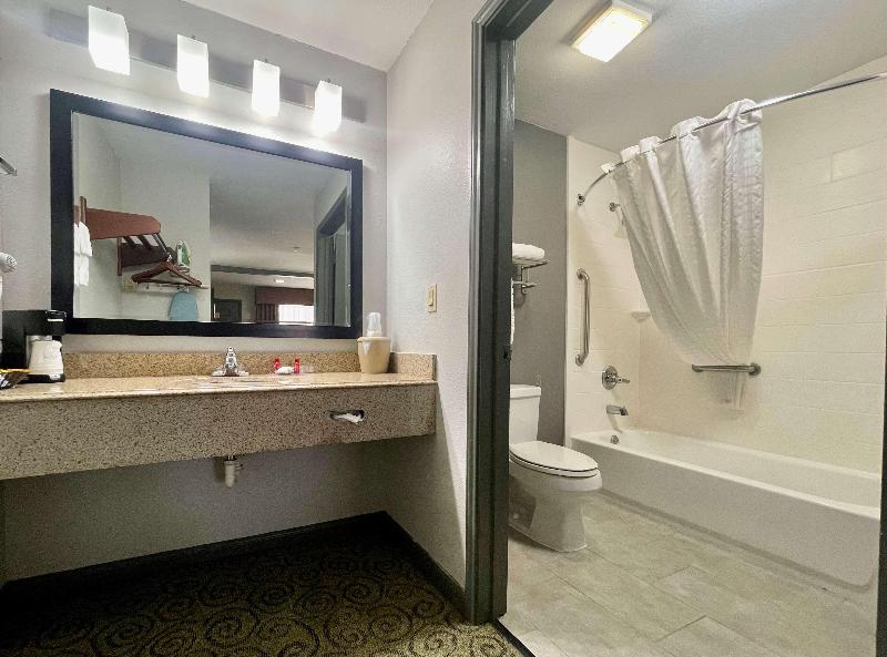 Surestay By Best Western Deer Park image