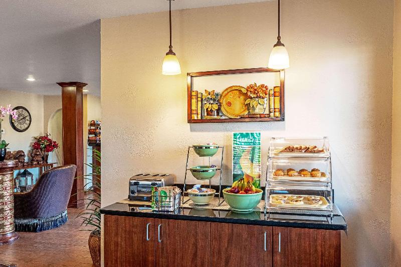 Quality Inn Three Rivers image