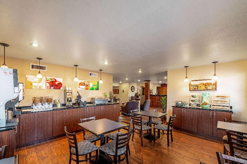Quality Inn Three Rivers image