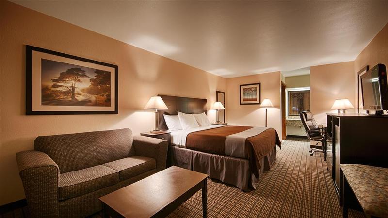 Quality Inn Three Rivers image
