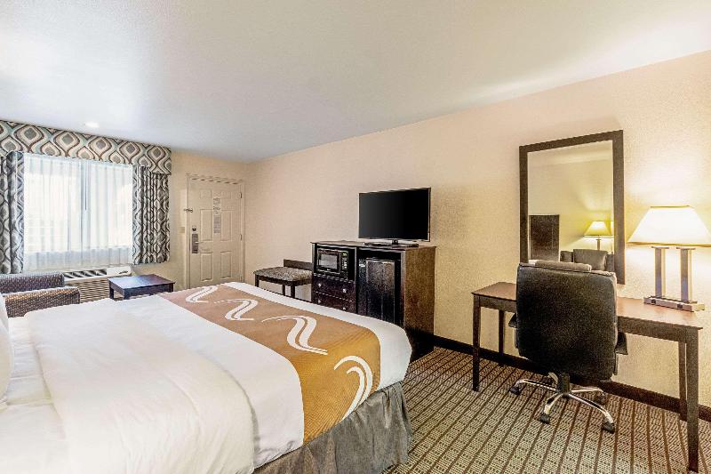 Quality Inn Three Rivers image