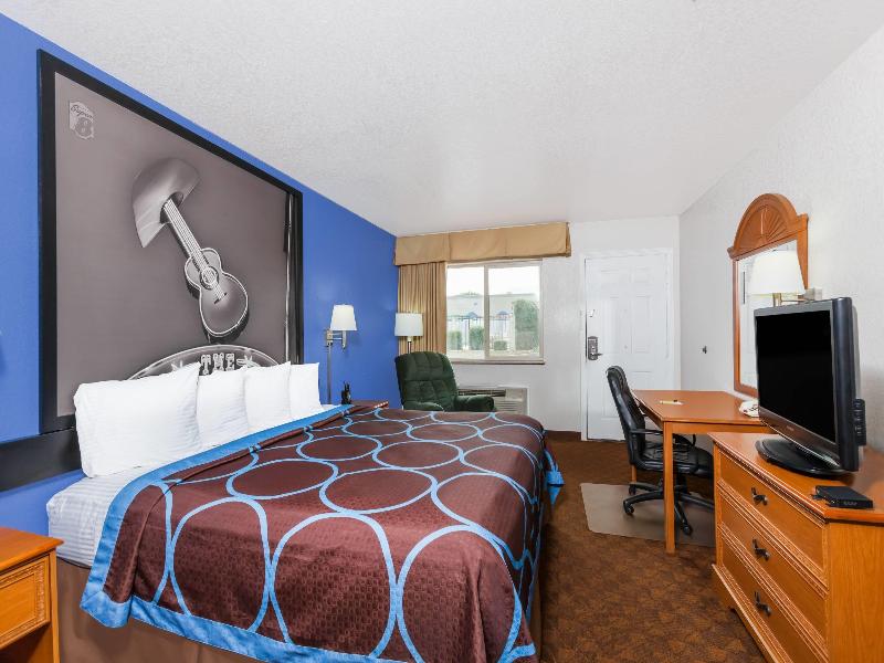 Super 8 by Wyndham Cleburne image