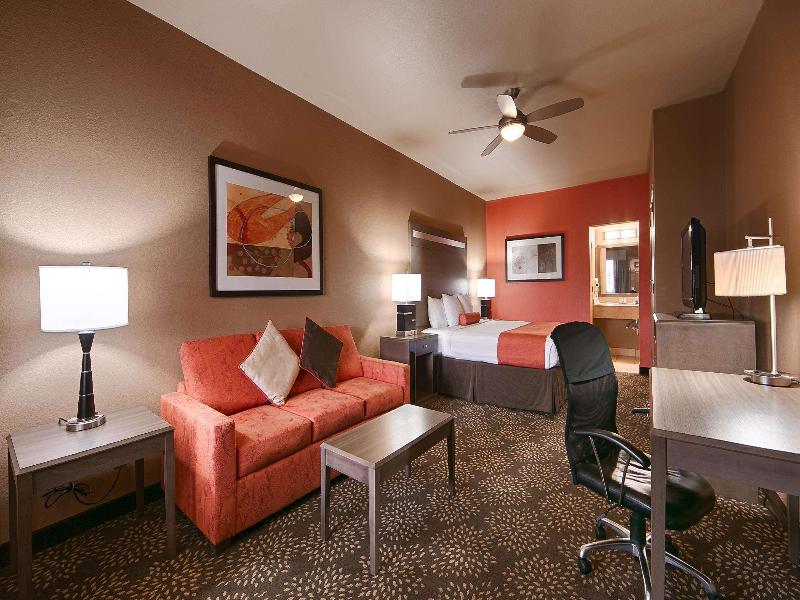 Best Western Executive Inn El Campo image