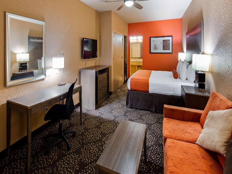 Best Western Executive Inn El Campo image