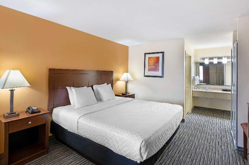 Best Western Snyder Inn image