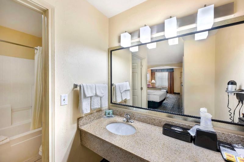 Best Western Snyder Inn image