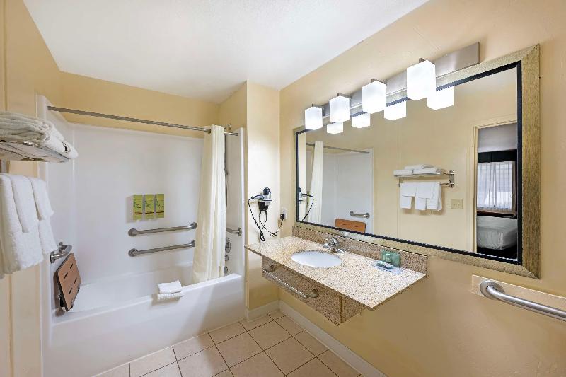 Best Western Snyder Inn image