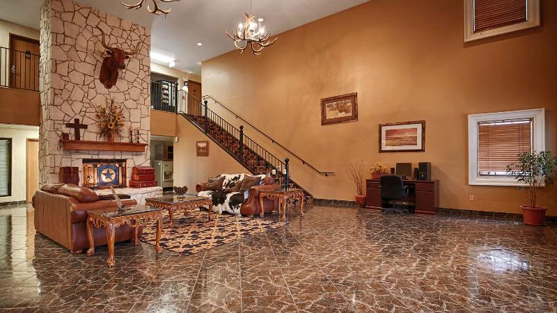 Texan Inn By Oyo Beeville Us-181 image