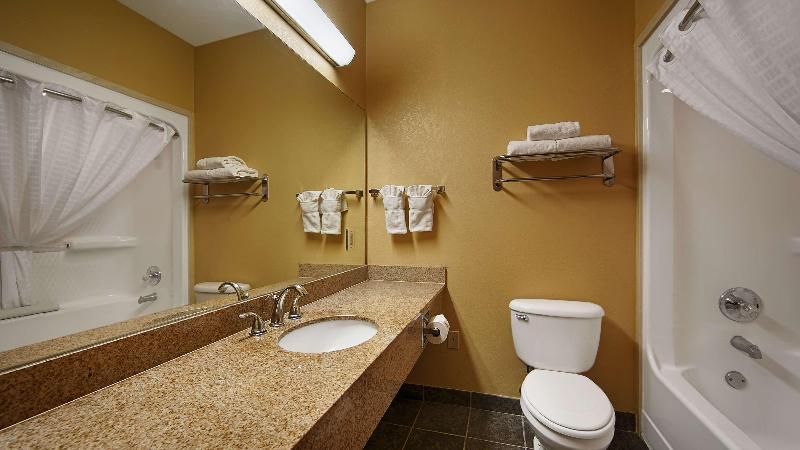 Texan Inn By Oyo Beeville Us-181 image