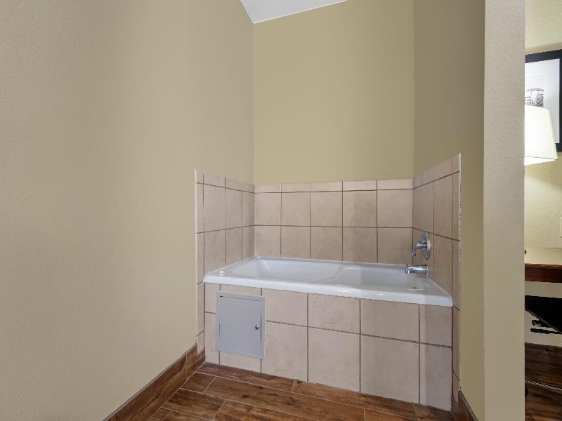 Best Western Plus Shamrock Inn & Suites image