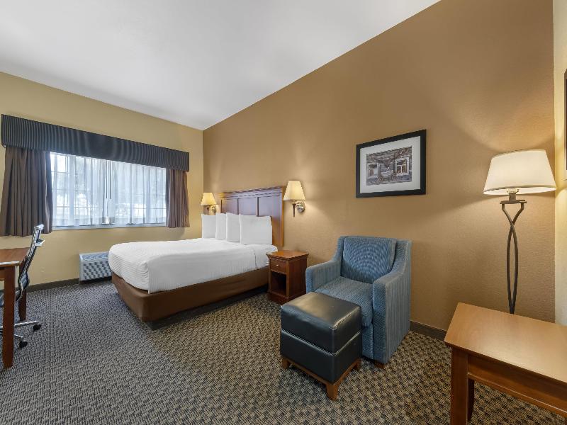 Best Western Plus Shamrock Inn & Suites image