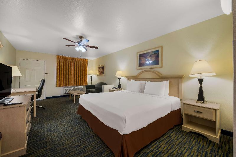 Surestay By Best Western Falfurrias image