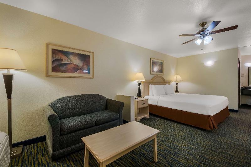 Surestay By Best Western Falfurrias image