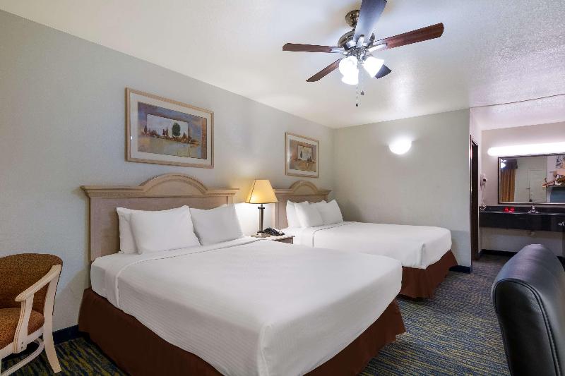 Surestay By Best Western Falfurrias image
