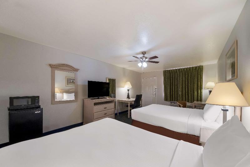 Surestay By Best Western Falfurrias image