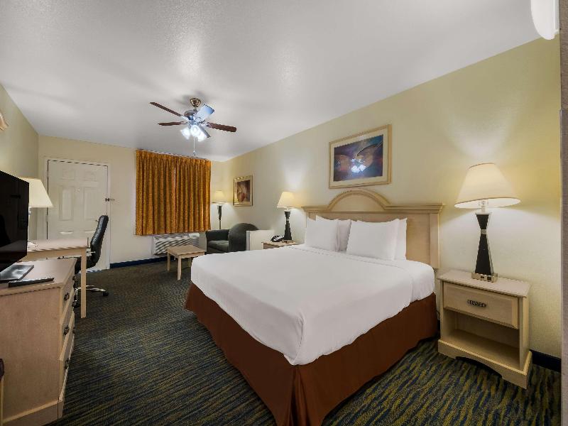 Surestay By Best Western Falfurrias image