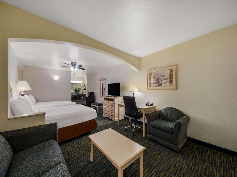 Surestay By Best Western Falfurrias image
