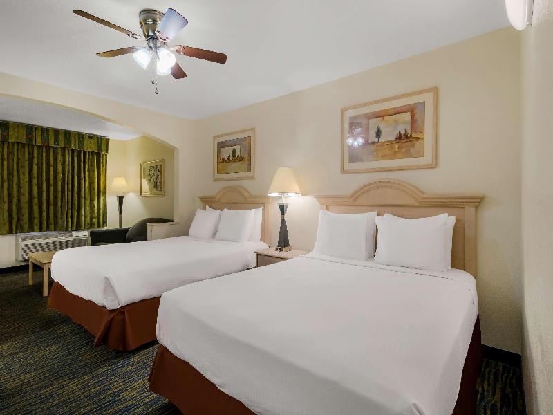 Surestay By Best Western Falfurrias image