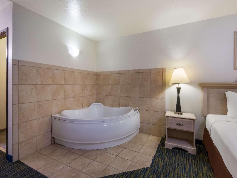 Surestay By Best Western Falfurrias image