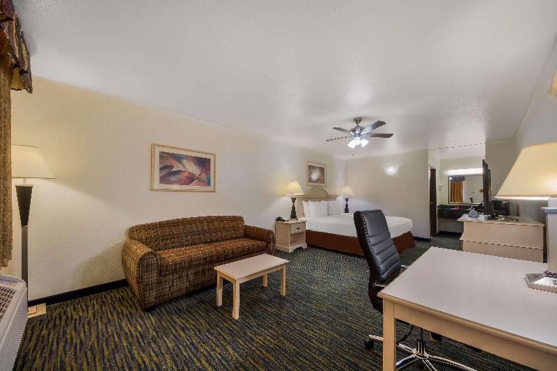Surestay By Best Western Falfurrias image