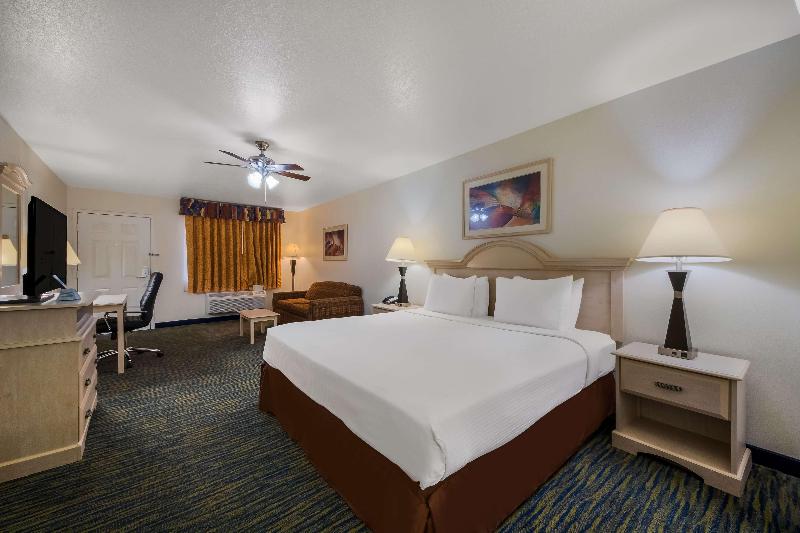 Surestay By Best Western Falfurrias image