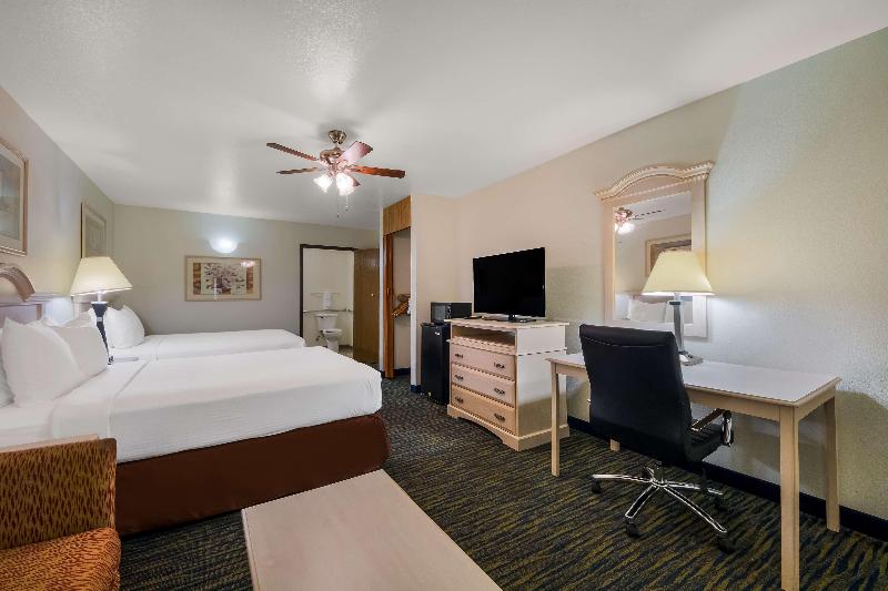 Surestay By Best Western Falfurrias image 8