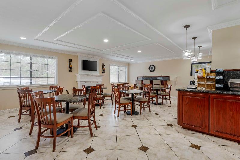 Best Western Pineywoods Inn image