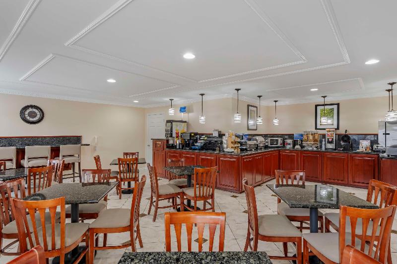 Best Western Pineywoods Inn image