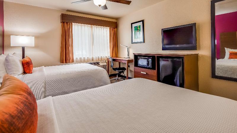 Best Western Pineywoods Inn image