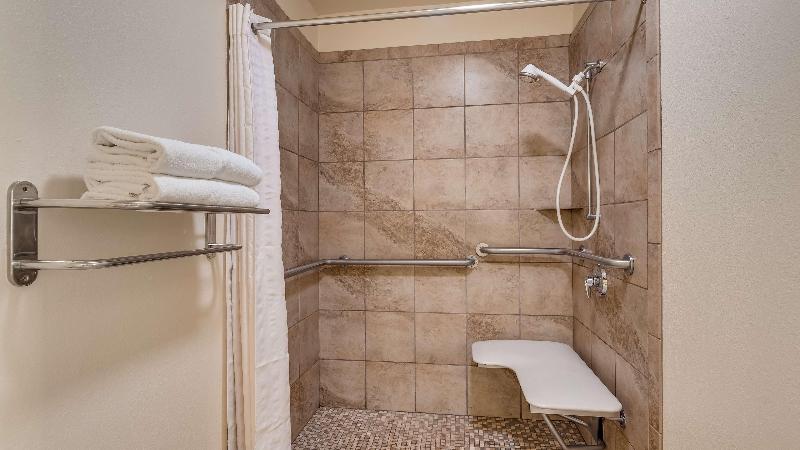 Best Western Pineywoods Inn image