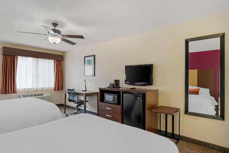 Best Western Pineywoods Inn image