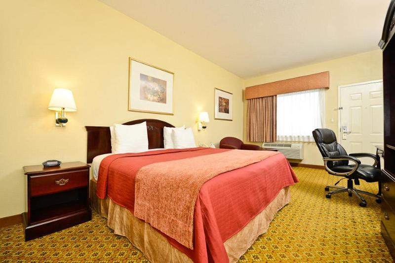 Best Western Dayton Inn & Suites image