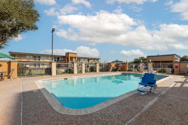 Best Western Taylor Inn image