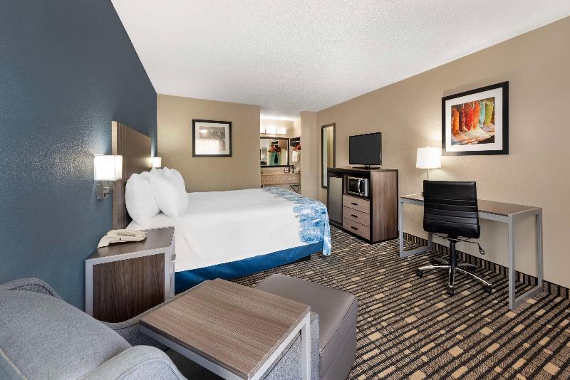 Best Western Post Oak Inn image 2