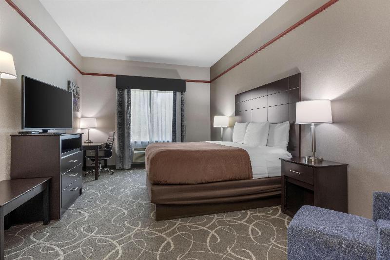Best Western Limestone Inn & Suites image