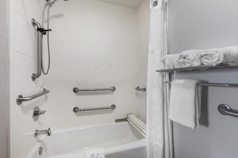 Best Western Limestone Inn & Suites image