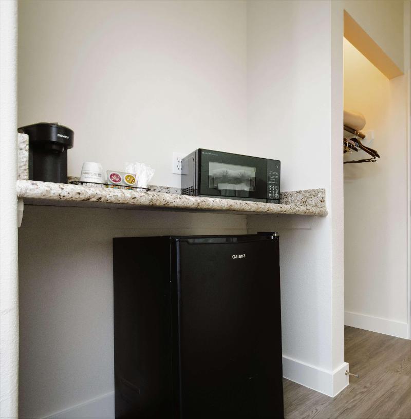 Best Western Sugarland Inn image