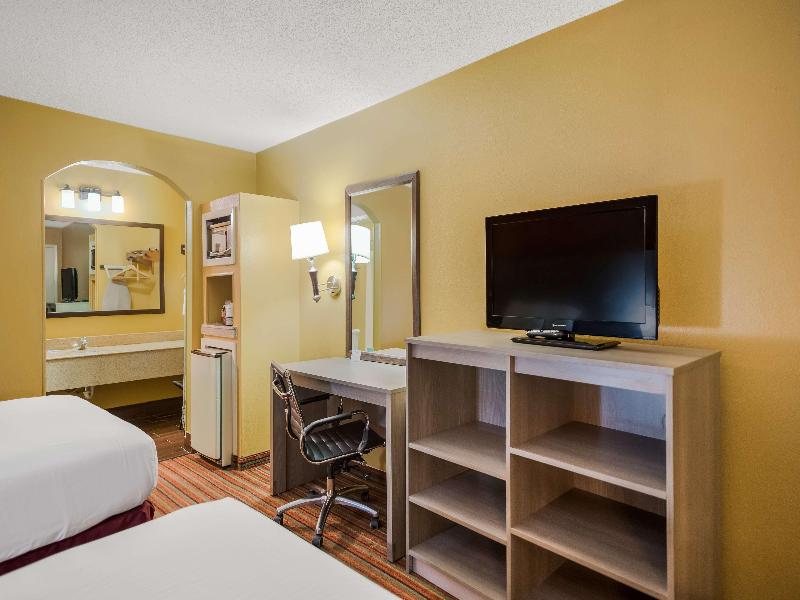 Surestay By Best Western Mt Pleasant image