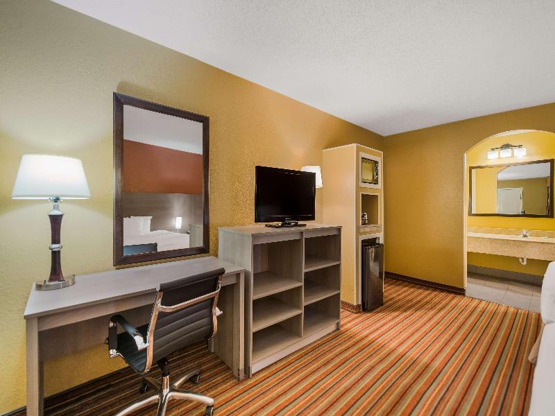 Surestay By Best Western Mt Pleasant image