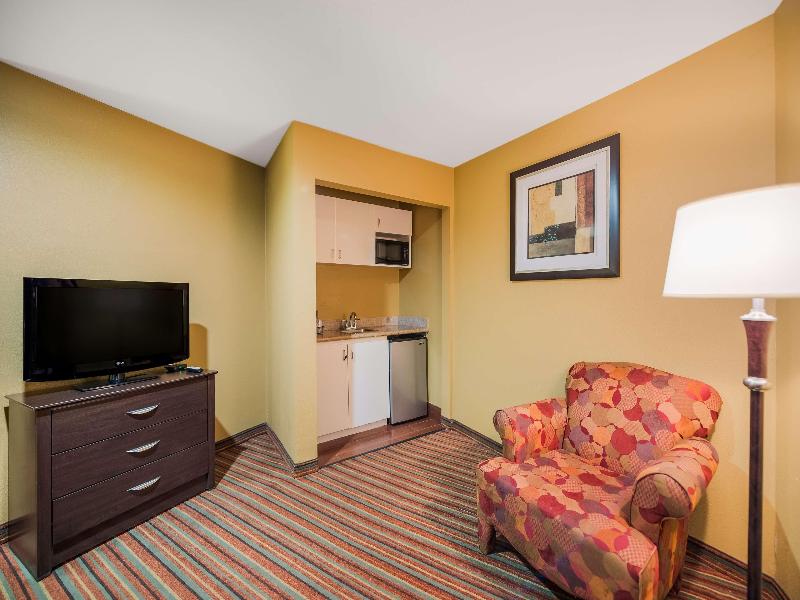 Surestay By Best Western Mt Pleasant image