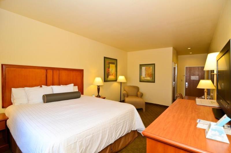Comfort Inn & Suites Schulenburg image