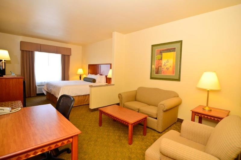 Comfort Inn & Suites Schulenburg image